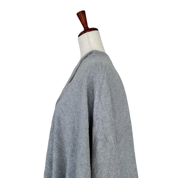 Barefoot Dreams #455 Women's Gray CozyChic Lite® Weekend Wrap Shawl Sweater - Picture 9 of 15